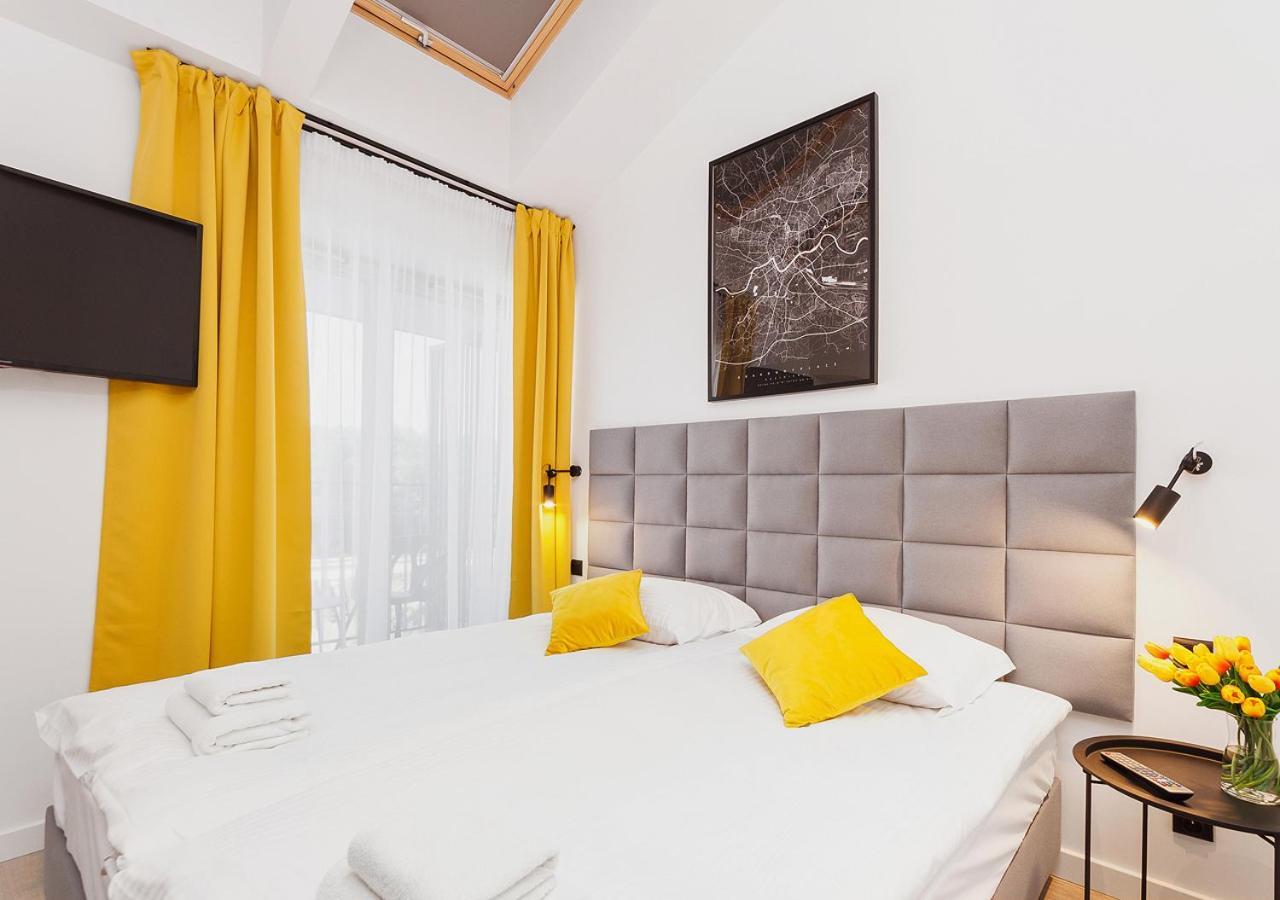 Aaron Aparthotel Krasków Exterior foto