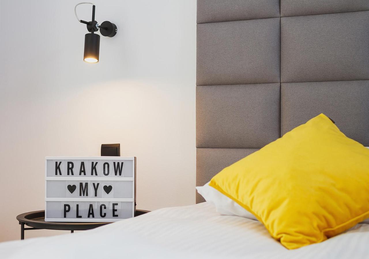 Aaron Aparthotel Krasków Exterior foto